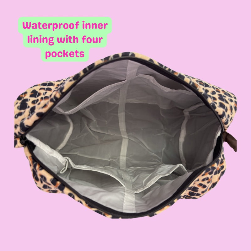THE LEOPARD MAKEUP BAG