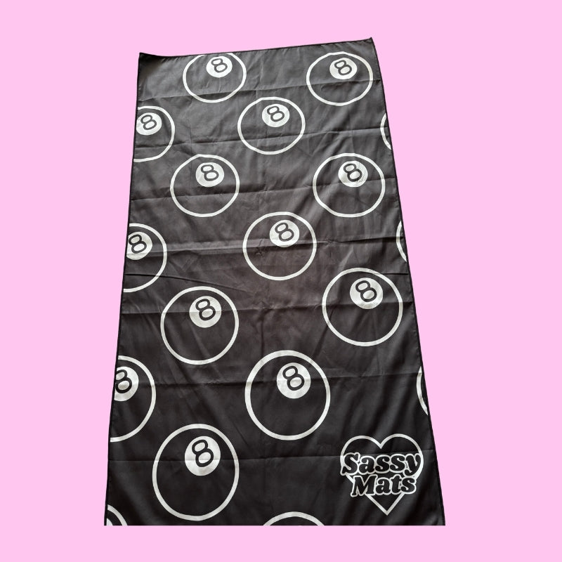 MAGIC 8 BALL REVERSIBLE TOWEL