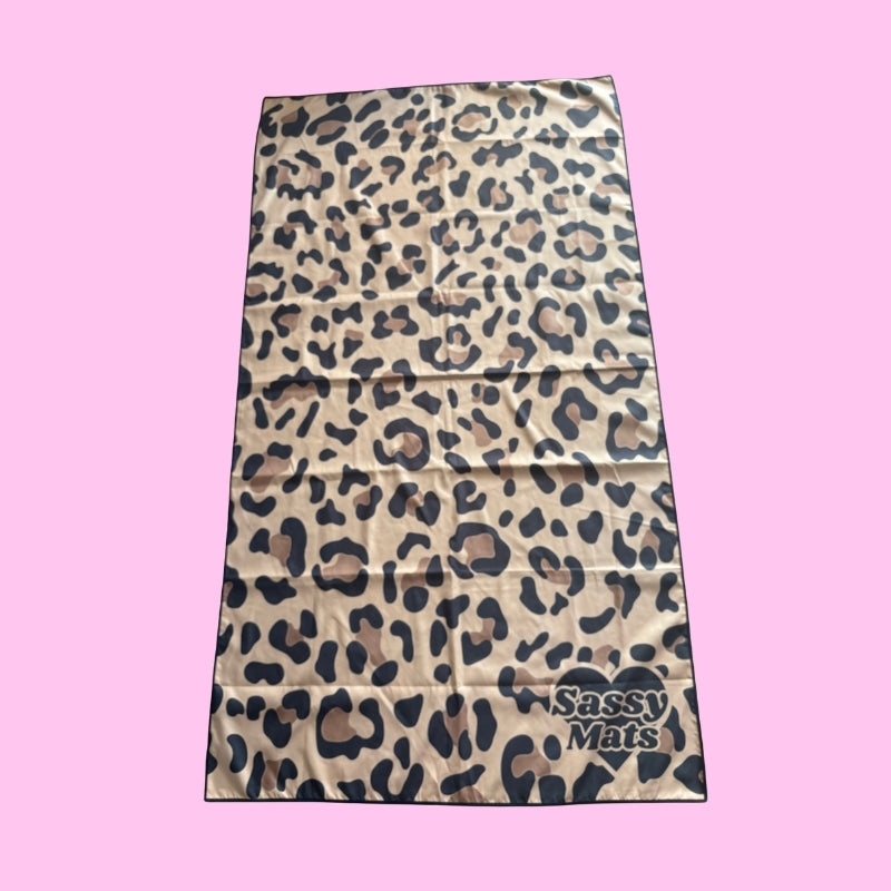 MOB WIFE REVERSIBLE TOWEL
